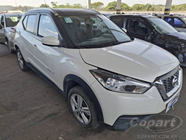 2019 NISSAN KICKS 