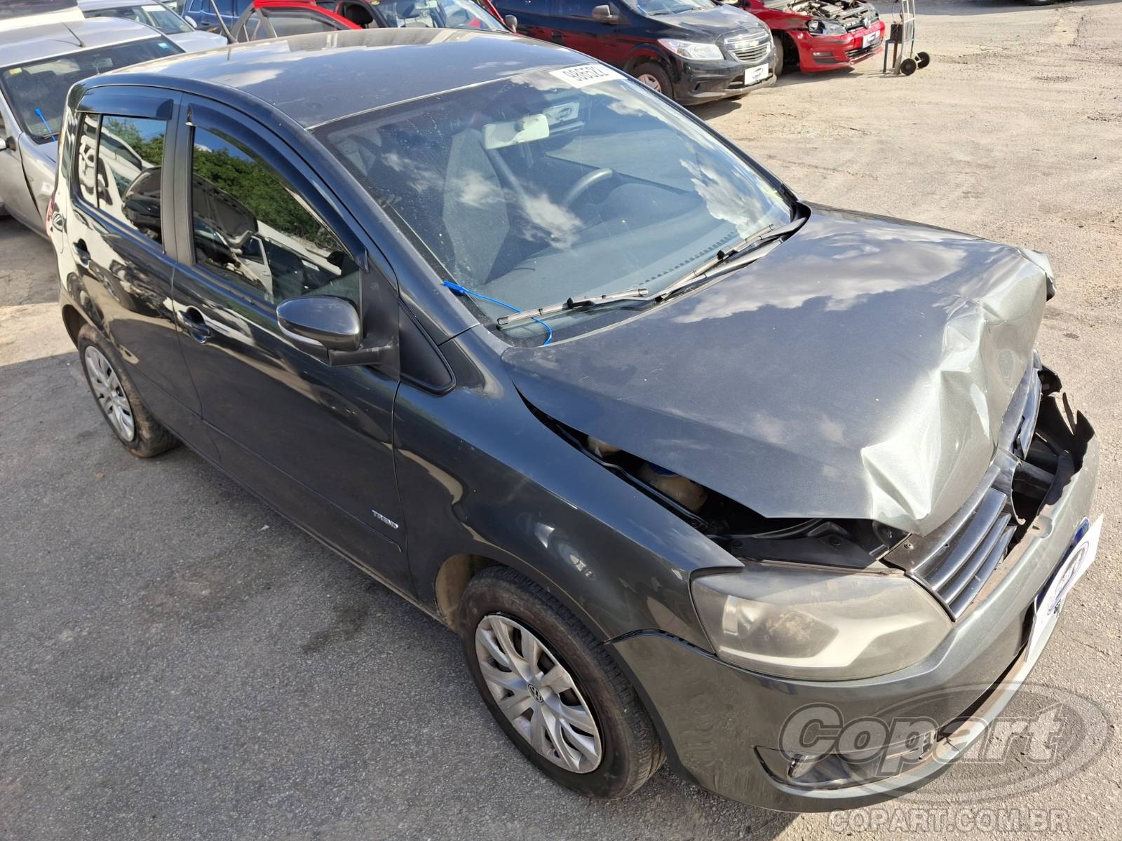 Volkswagen Fox 1.6 Total Flex 2013 Colisão Média Monta