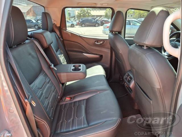 2024 NISSAN FRONTIER CD 