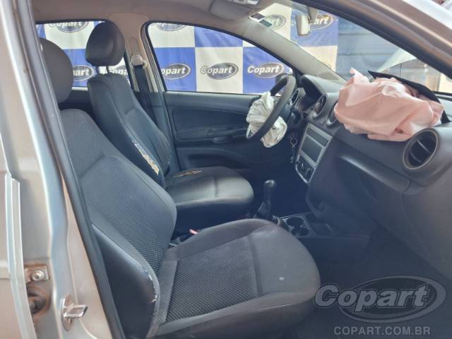 2016 VOLKSWAGEN VOYAGE 