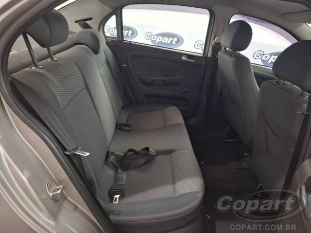 2011 VOLKSWAGEN VOYAGE 