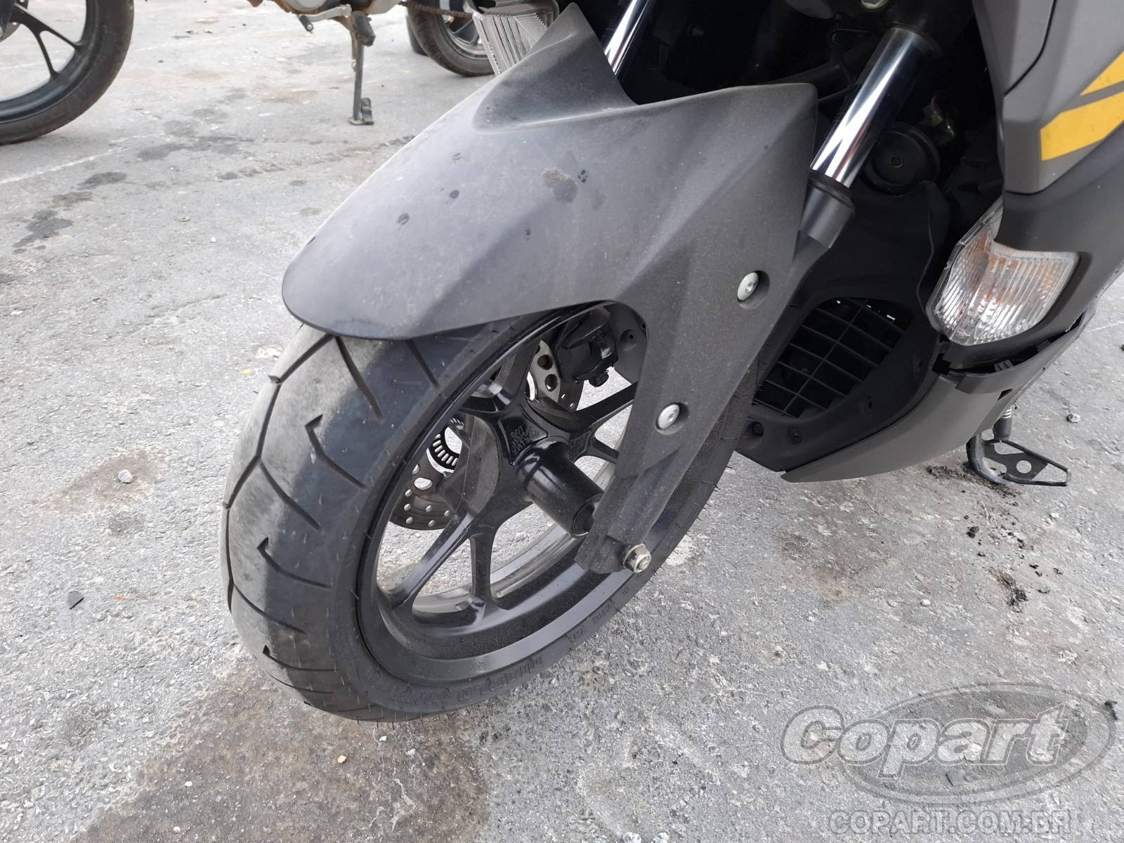 2024 YAMAHA NMAX — foto 8 de 10
