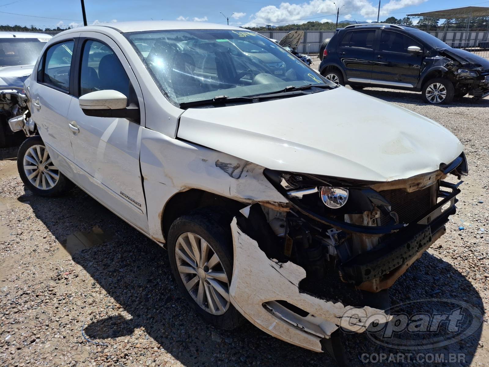 Veículo VW - VolksWagen Voyage VOLKSWAGEN VOYAGE 2015 Comfortline 1.6 MSI 2015 em leilão