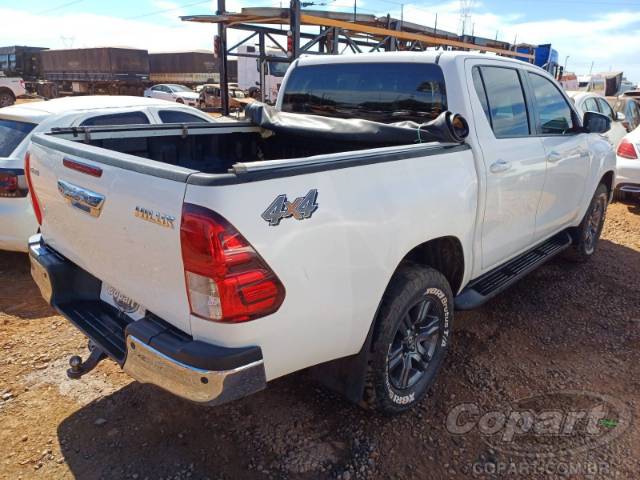 2024 TOYOTA HILUX CD 