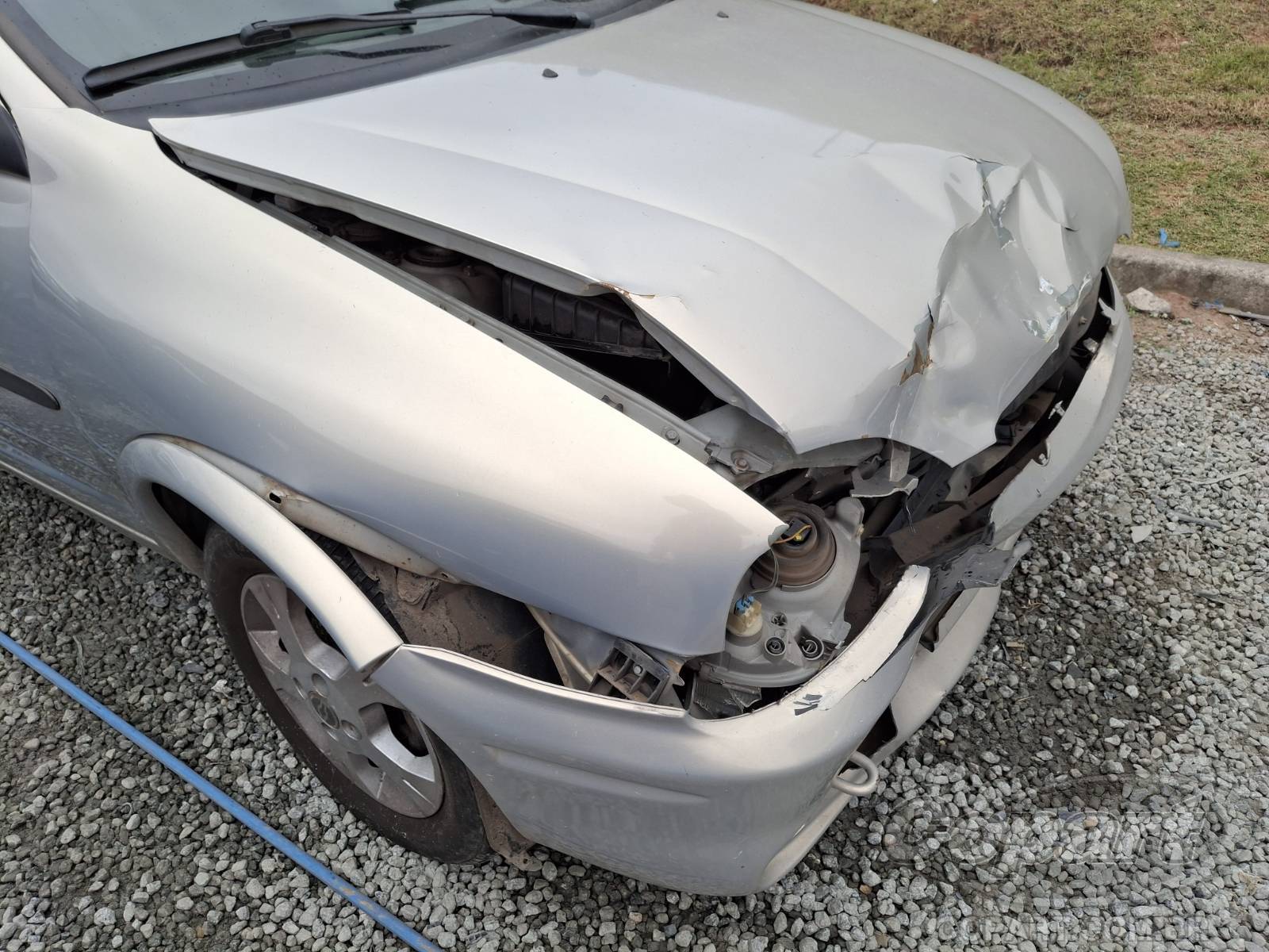 2004 CHEVROLET CORSA SEDAN — foto 13 de 15