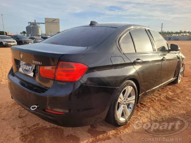 2014 BMW SERIE 3 
