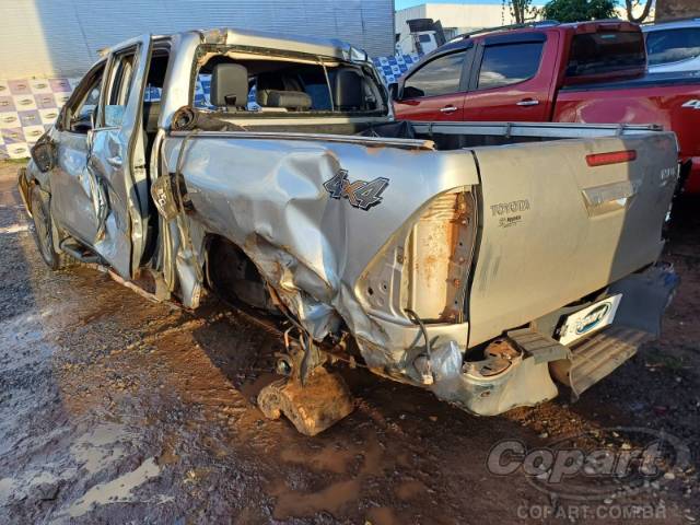 2022 TOYOTA HILUX CD 