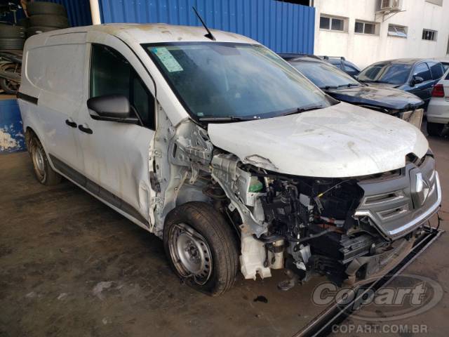 2025 RENAULT KANGOO 