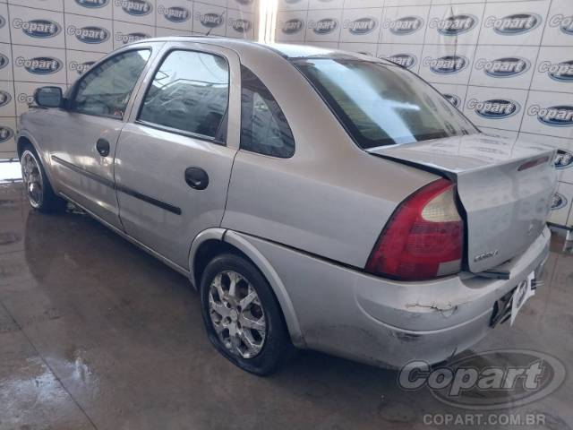 2005 CHEVROLET CORSA SEDAN 