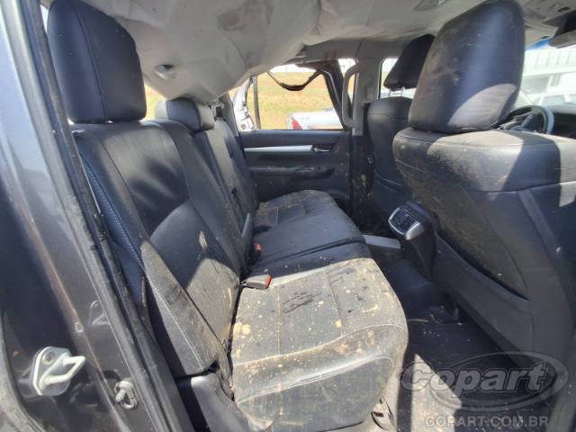 2017 TOYOTA HILUX CD 