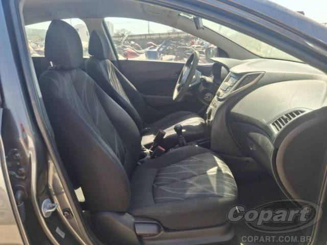 2015 HYUNDAI HB20 
