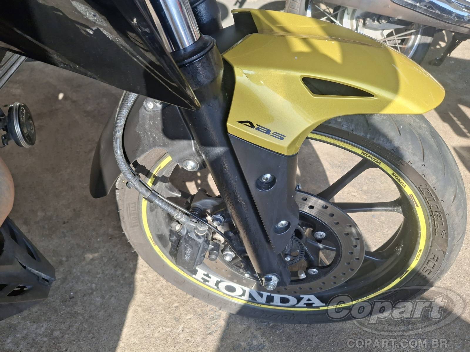 2024 HONDA CB 300F — foto 8 de 10
