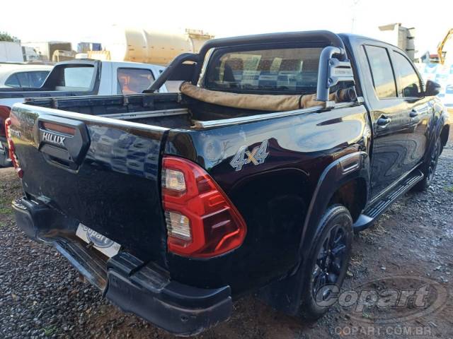 2024 TOYOTA HILUX CD 