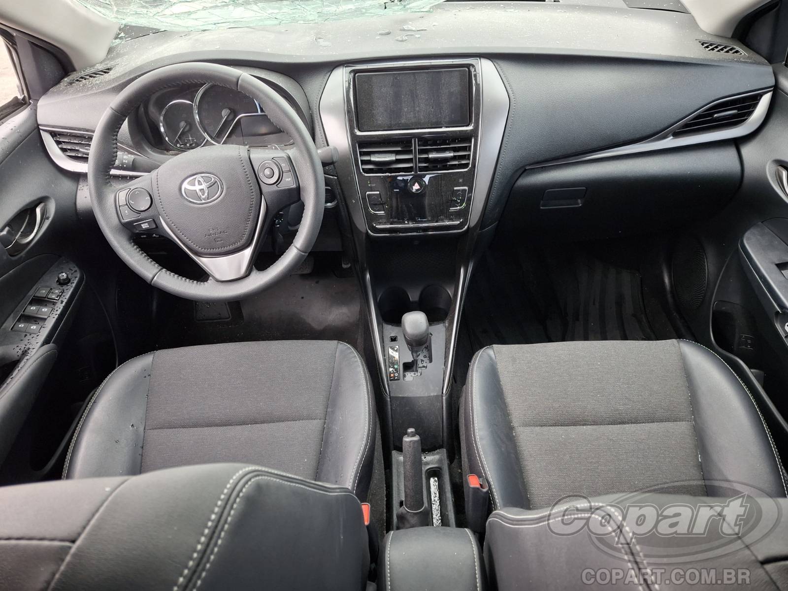 Foto 9 de 10: 2025 TOYOTA YARIS SEDA