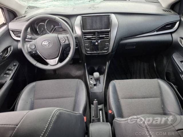 2025 TOYOTA YARIS SEDA 