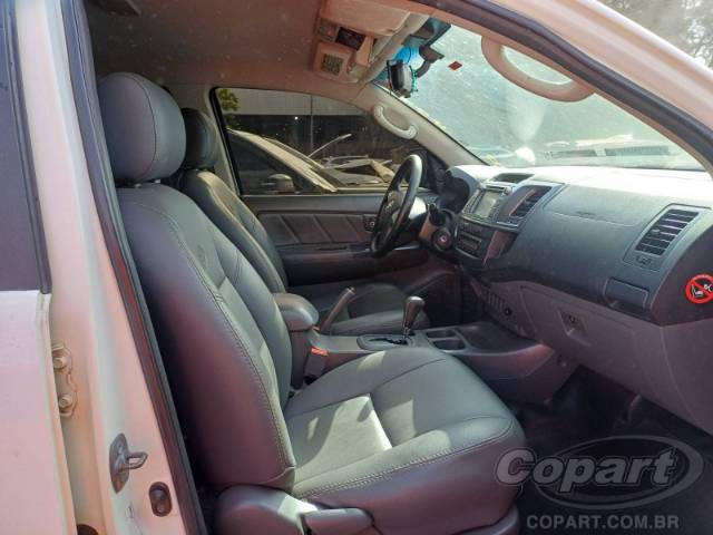 2015 TOYOTA HILUX CD 