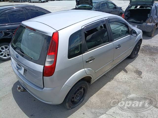 2004 FORD FIESTA 