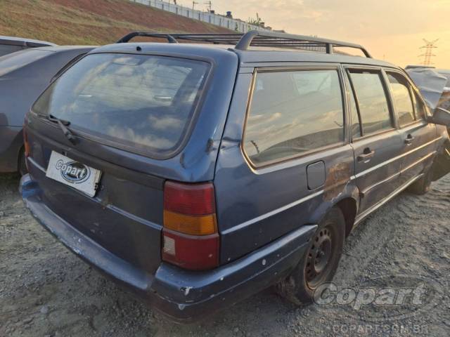 1996 VOLKSWAGEN QUANTUM 