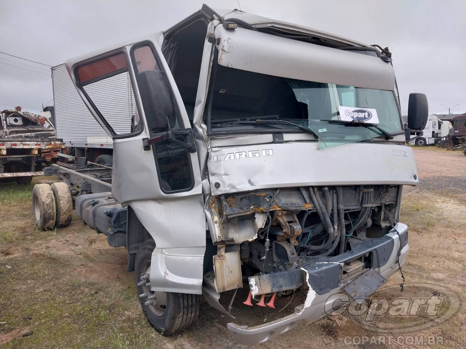 Ford Cargo 1119 4.5 Turbo 2015 Médio Dano