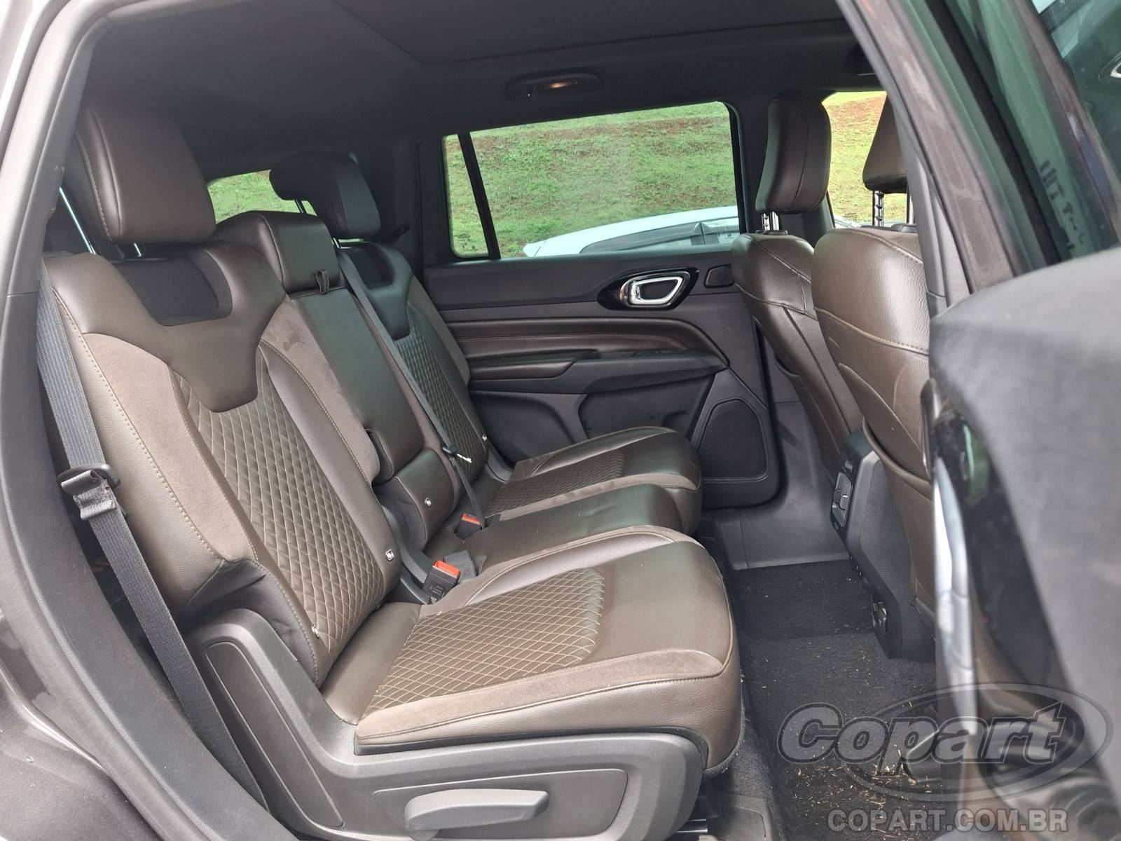Foto 6 de 15: 2022 JEEP COMMANDER