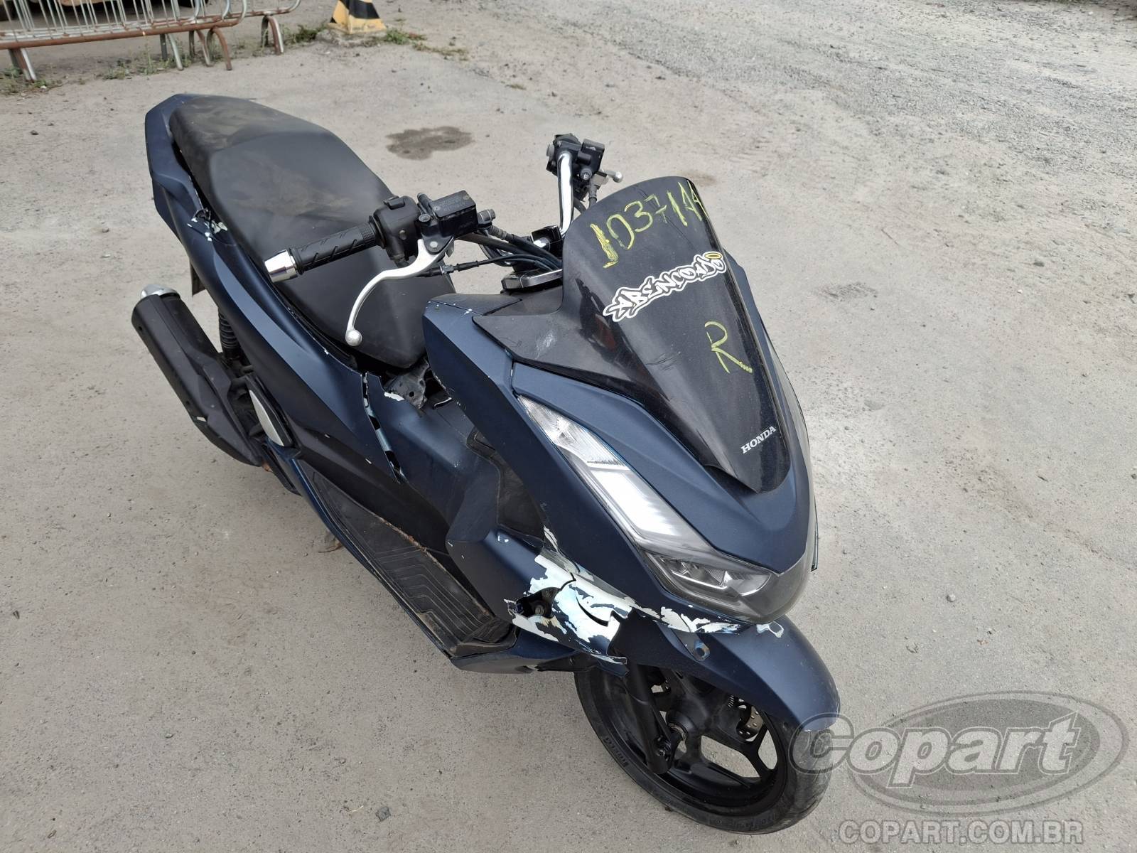 Veículo HONDA PCX HONDA PCX 2023 160 DLX ABS V-MATIC 2023 em leilão