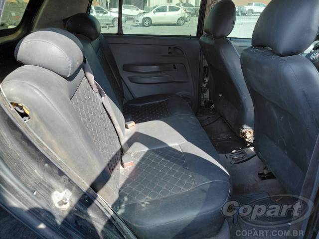2005 VOLKSWAGEN FOX 