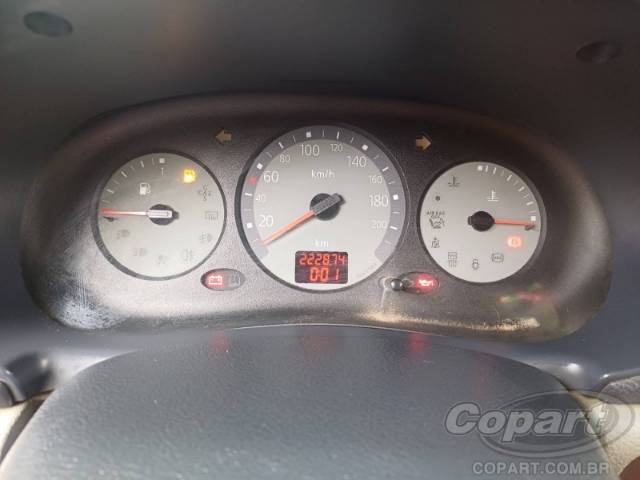 2005 RENAULT CLIO SEDAN 