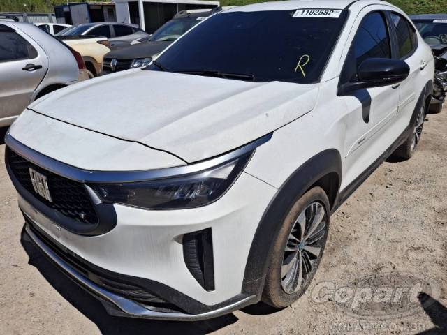 2025 FIAT FASTBACK 