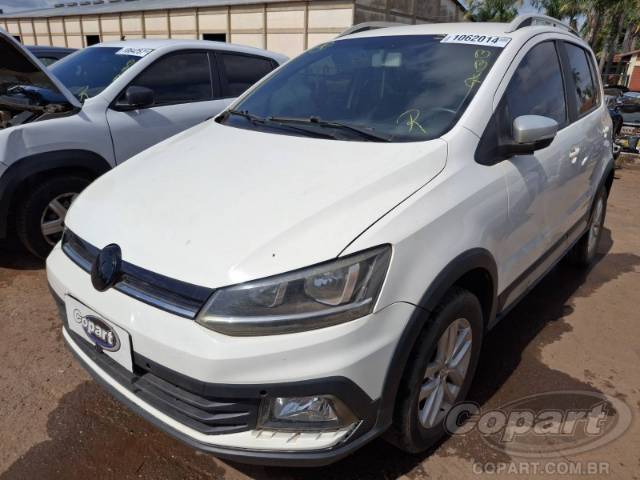 2016 VOLKSWAGEN FOX 