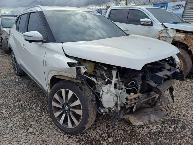 2017 NISSAN KICKS 