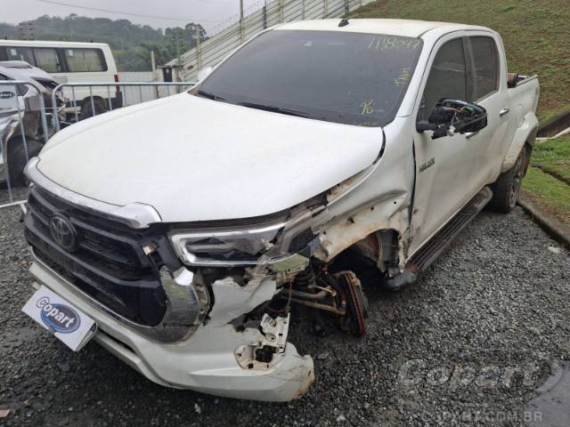 2025 TOYOTA HILUX CD 