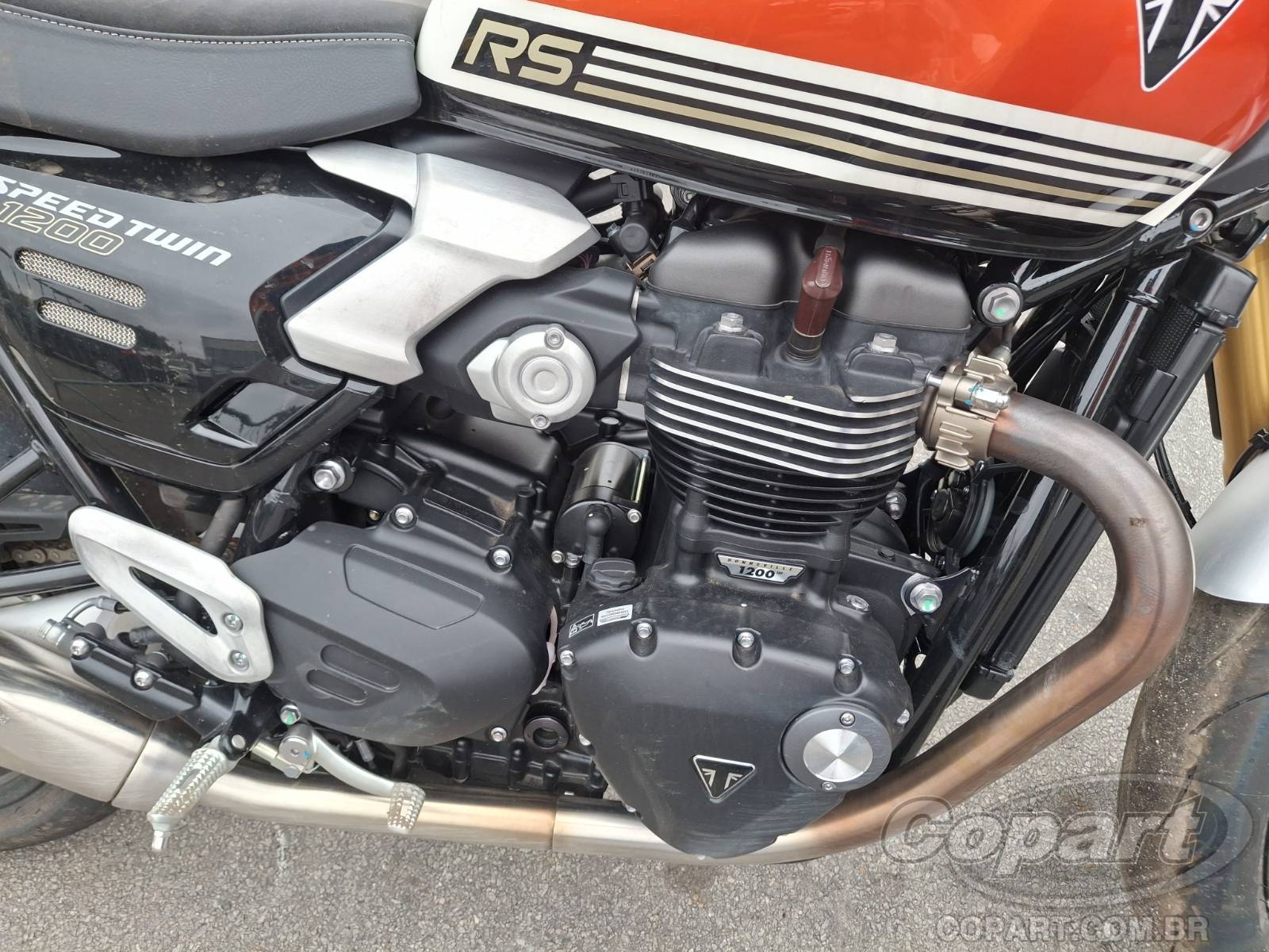 2025 TRIUMPH SPEED TWIN — foto 5 de 10