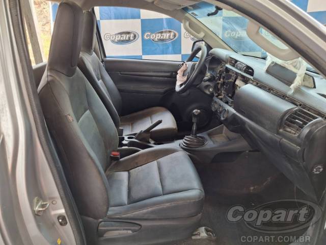 2017 TOYOTA HILUX CS 