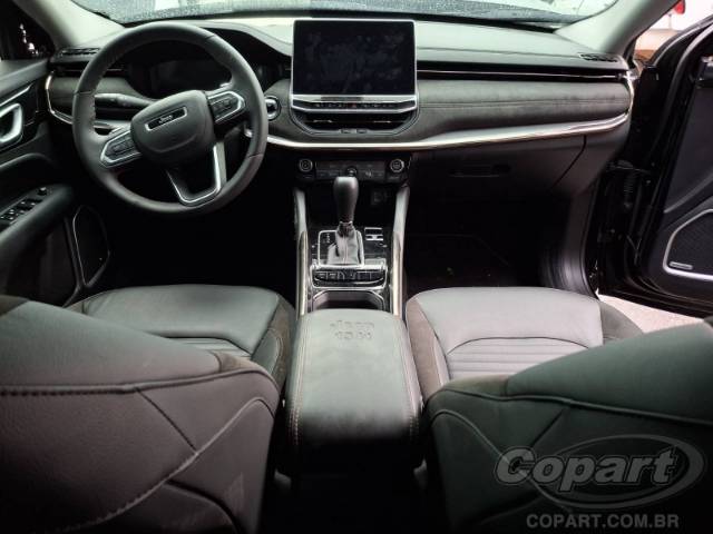 2025 JEEP COMMANDER 