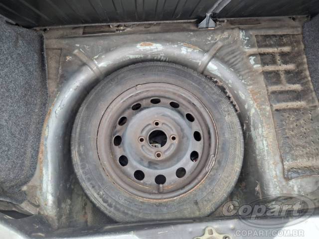 2004 FORD FIESTA 