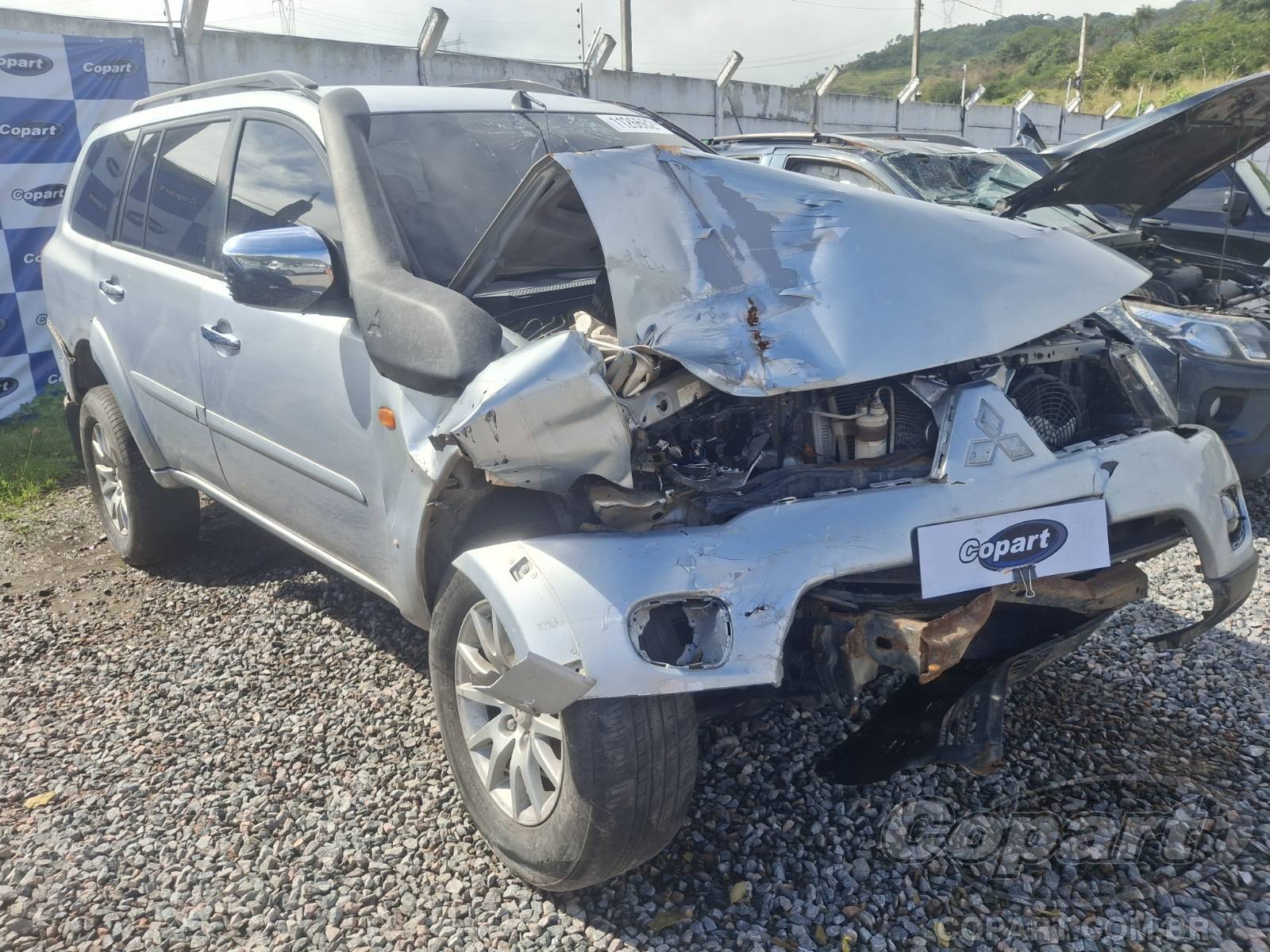 2011 MITSUBISHI PAJERO DAKAR