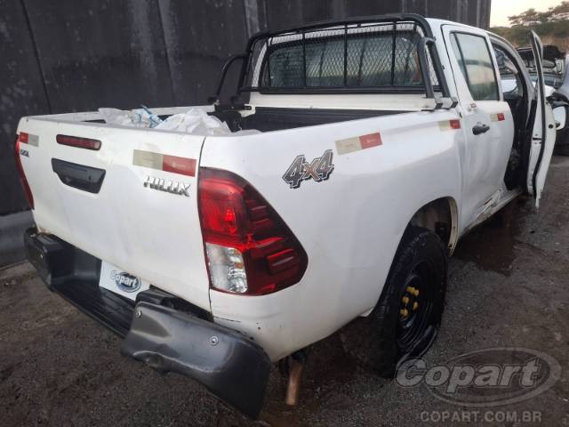 2024 TOYOTA HILUX CD 