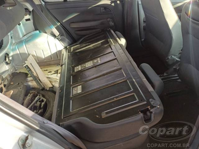 2005 VOLKSWAGEN FOX 