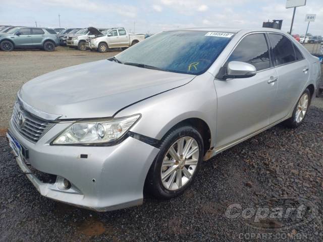 2013 TOYOTA CAMRY 