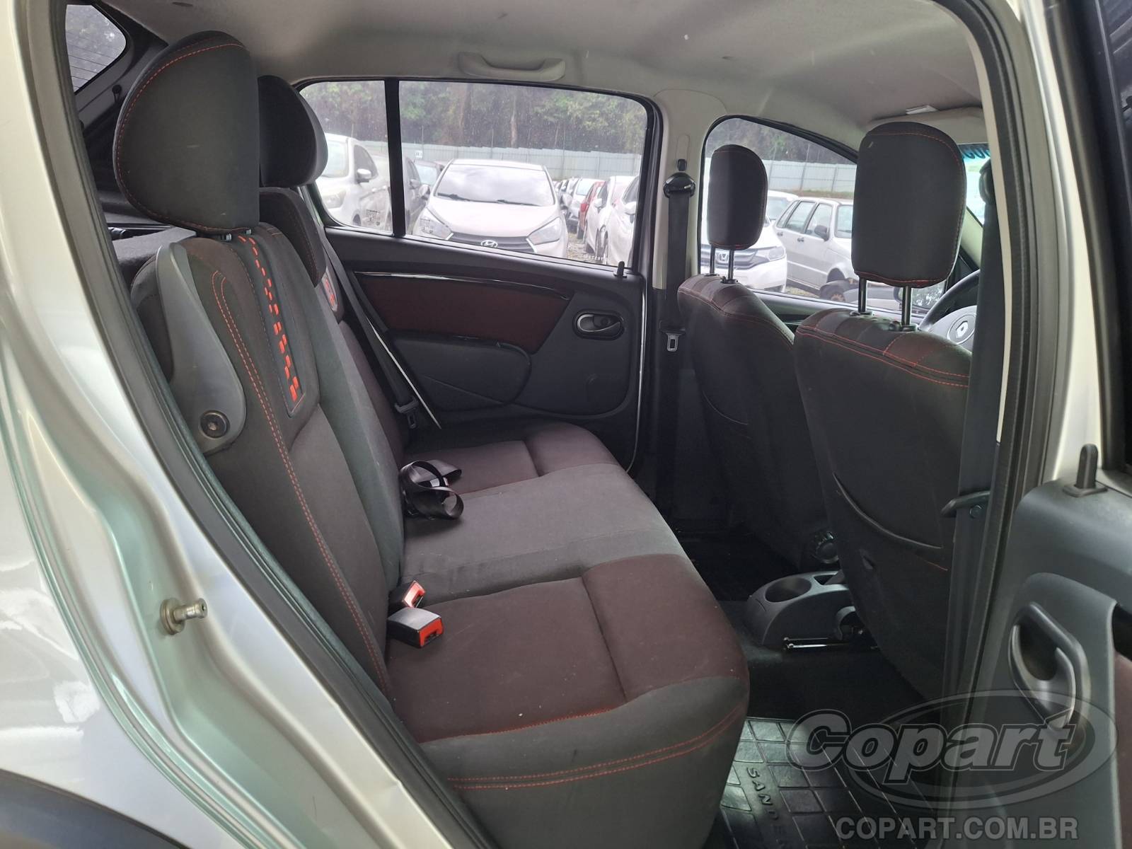 Foto 6 de 10: 2014 RENAULT SANDERO