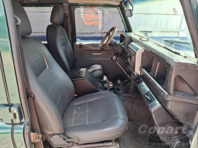 2004 LAND ROVER DEFENDER 