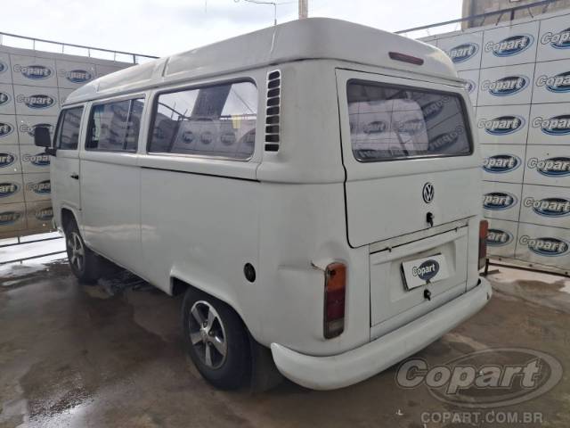 2010 VOLKSWAGEN KOMBI 