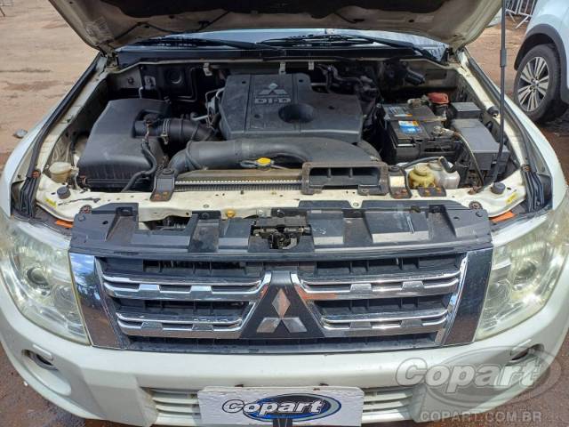 2013 MITSUBISHI PAJERO FULL 