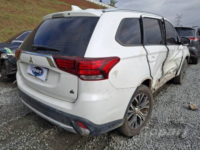 2018 MITSUBISHI OUTLANDER 