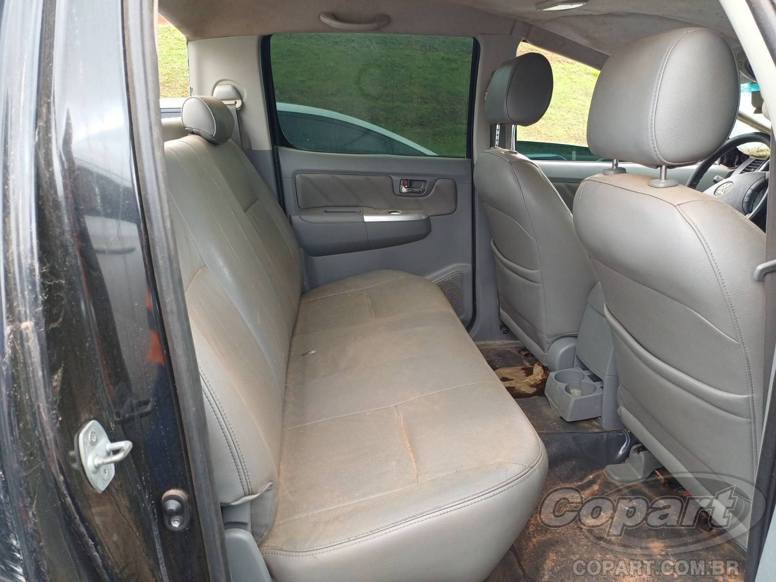 Foto 6 de 15: 2011 TOYOTA HILUX CD