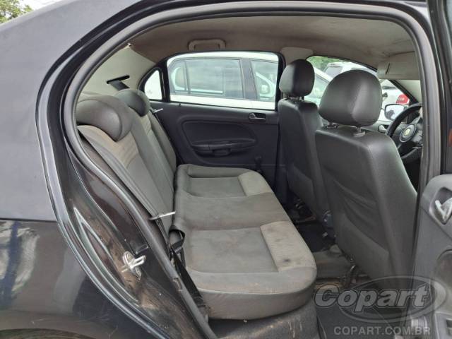 2010 VOLKSWAGEN VOYAGE 