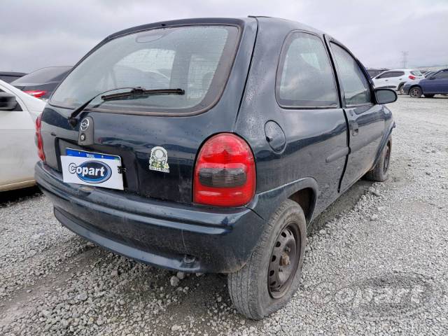 2001 CHEVROLET CORSA 