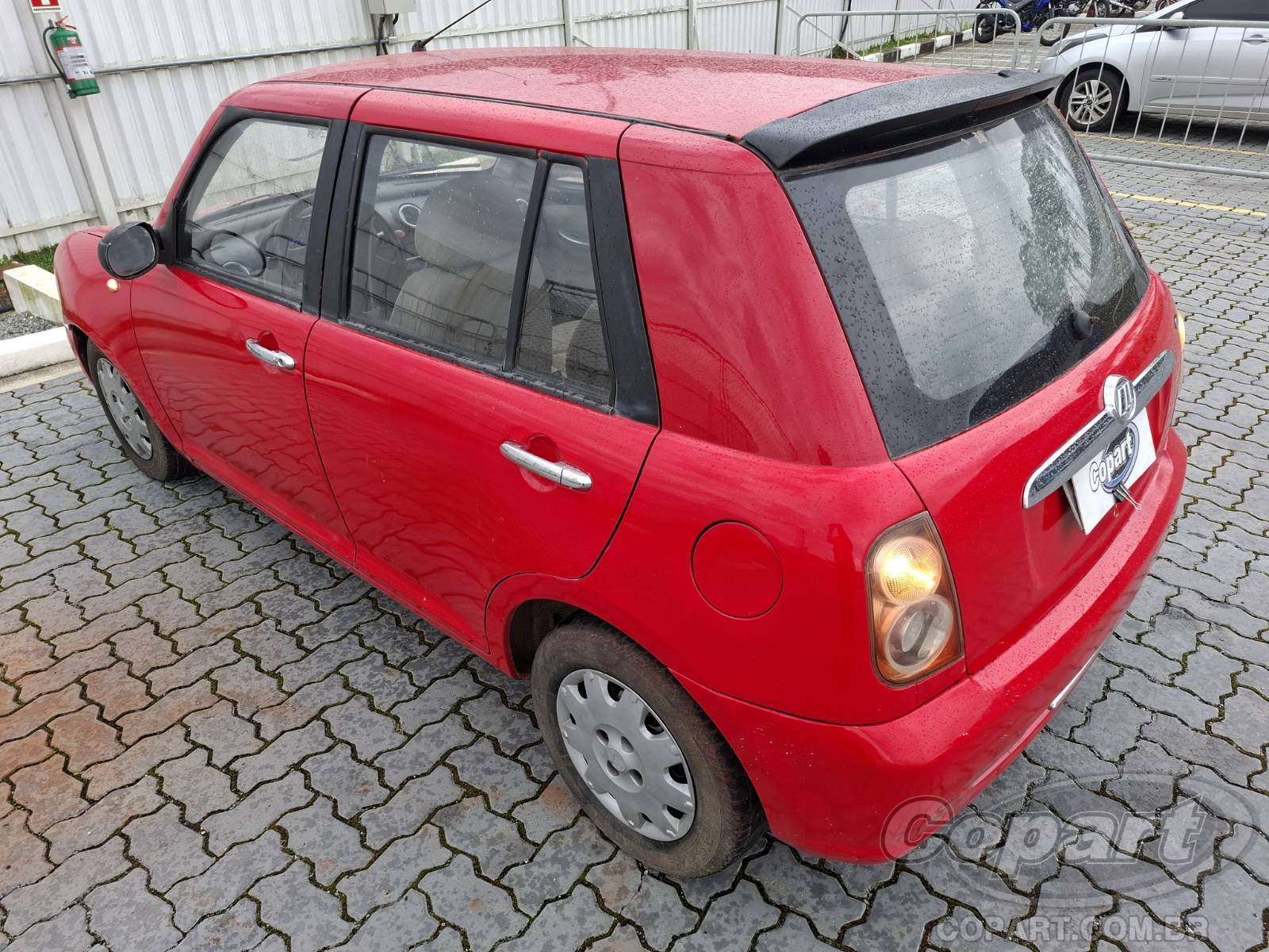 Foto 3: 2010 LIFAN 320