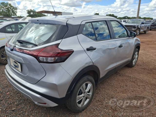 2025 NISSAN Kicks Play 