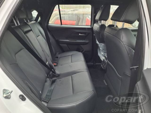 2026 TOYOTA Yaris Cross 